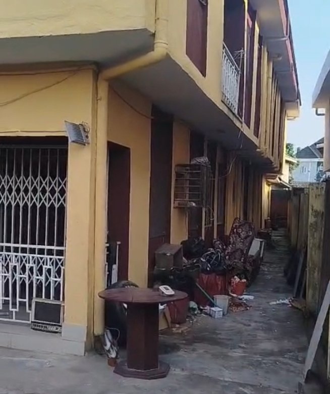 5 bedrooms flat For sale in Ago palace, Lagos